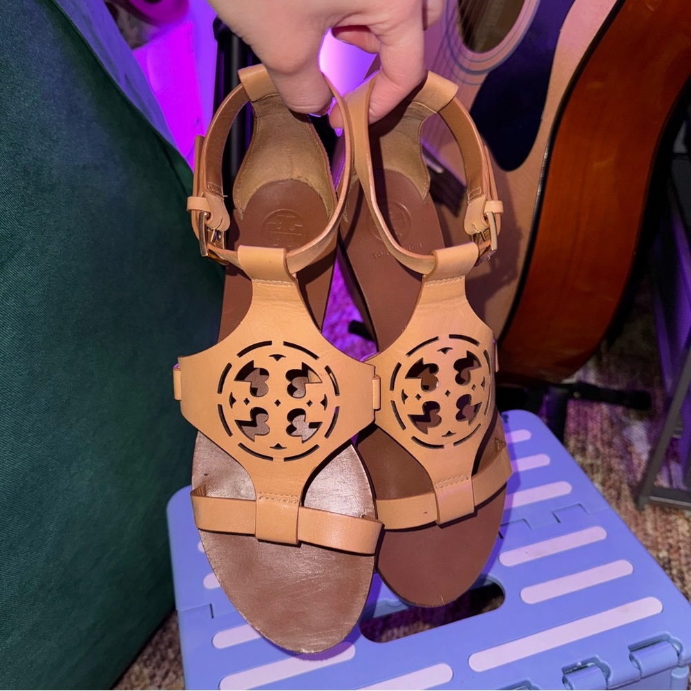 Tory Burch Zoey Sandals - Sand/Tan size 6